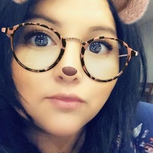 Meet your Posher, Shayuri